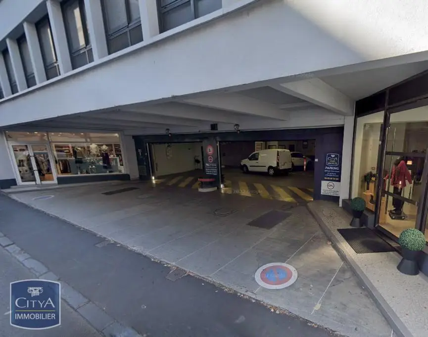 Photo 1 Parking