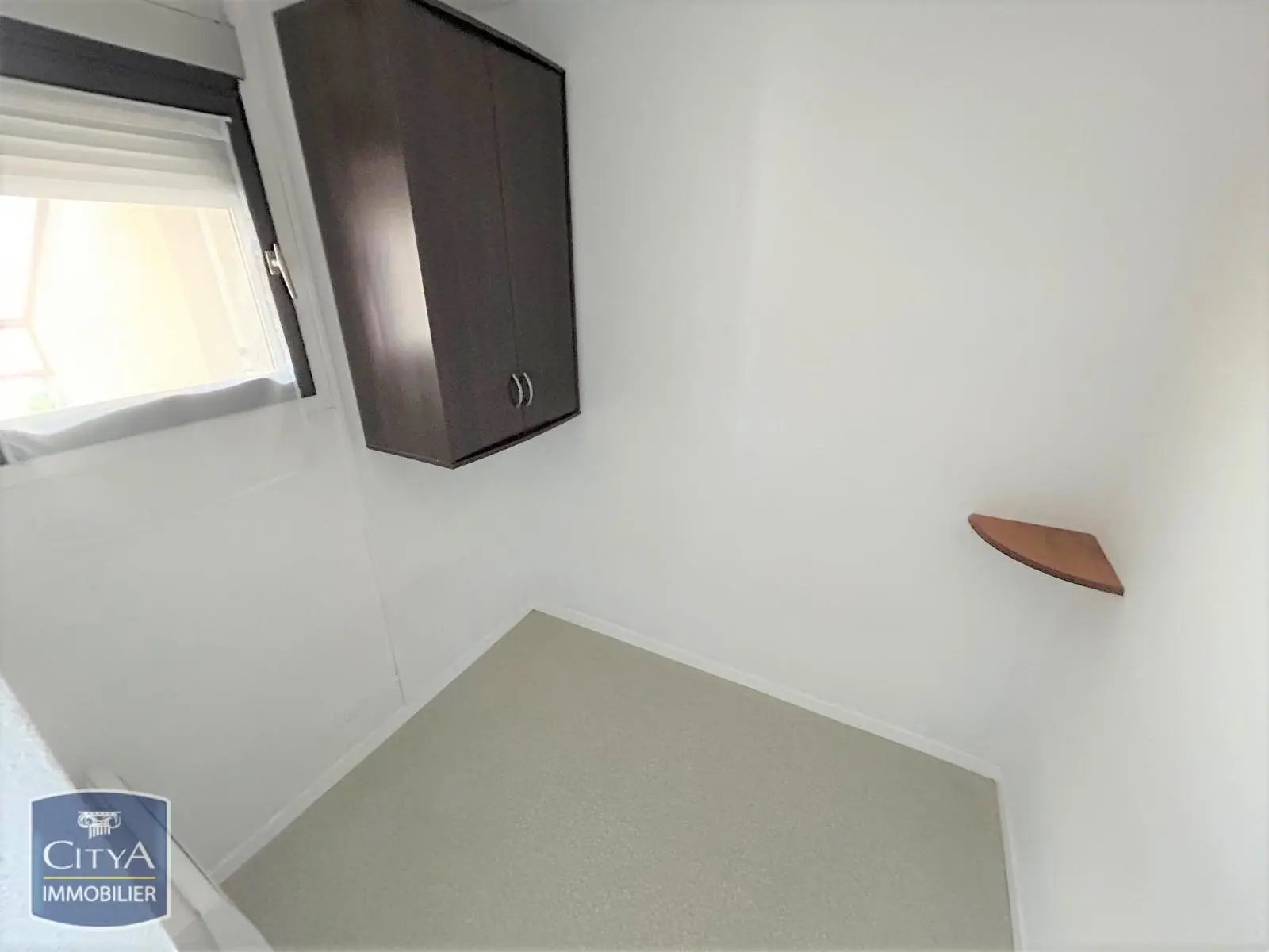 Photo 2 Appartement 1 pièce 24.04m²