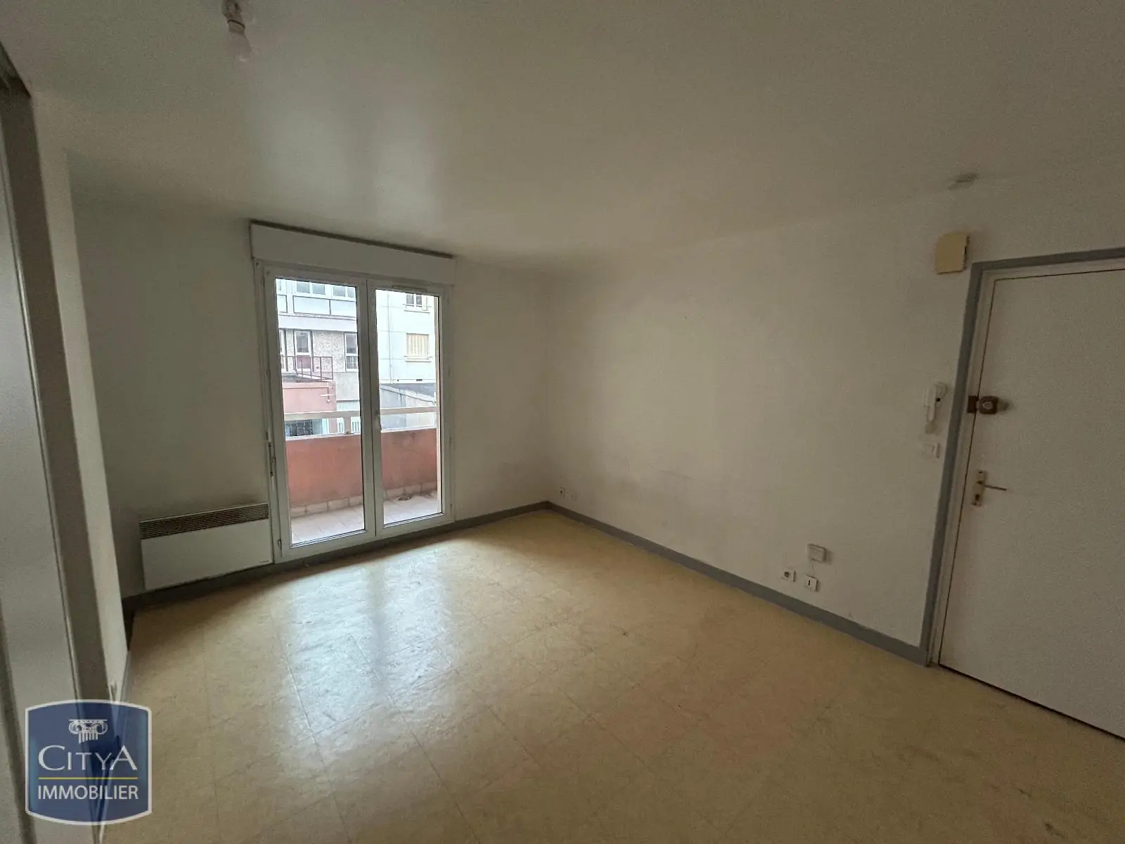 Photo 2 Appartement 1 pièce 20.08m²