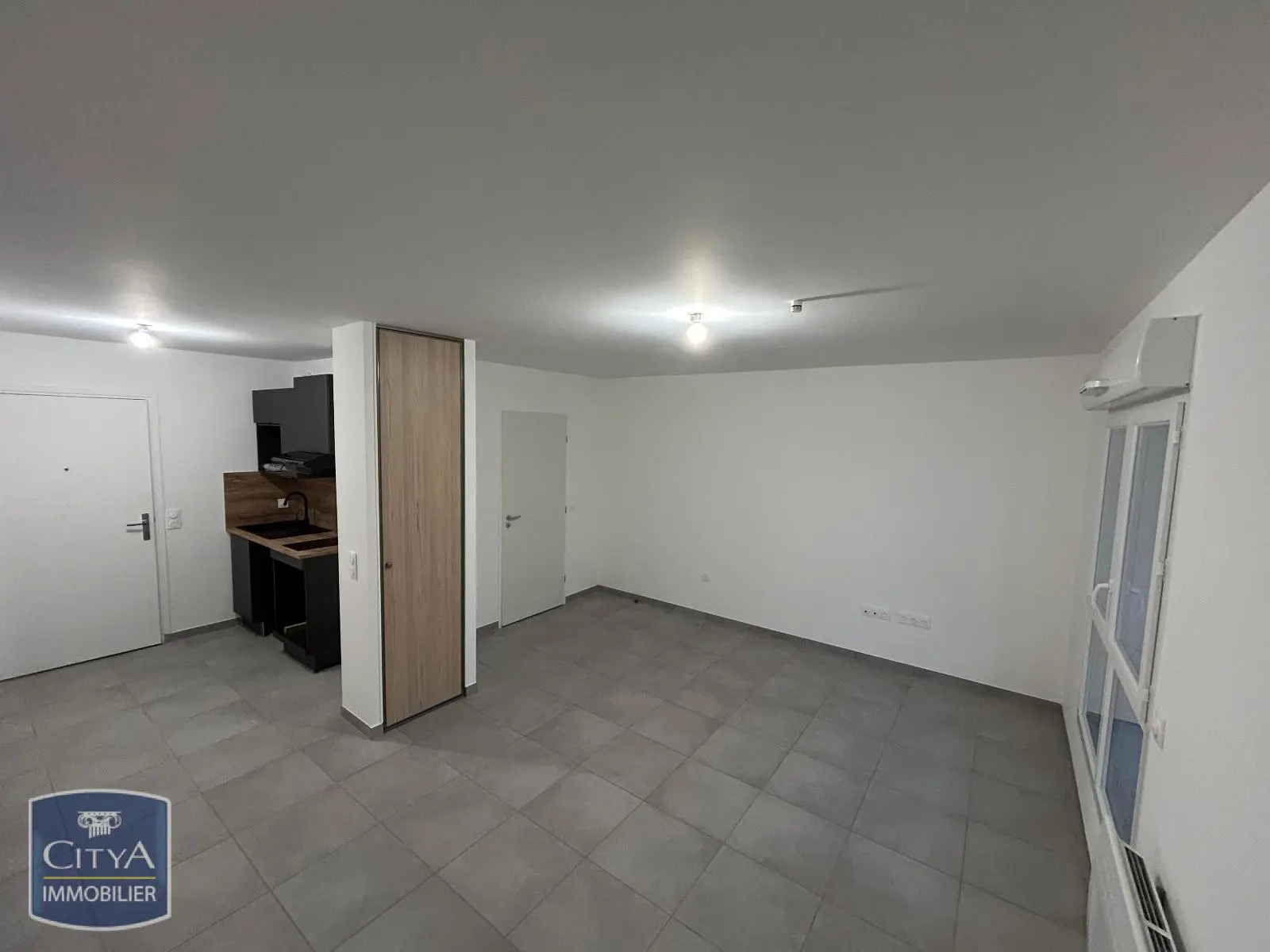 Photo 1 Appartement 1 pièce 38.45m²