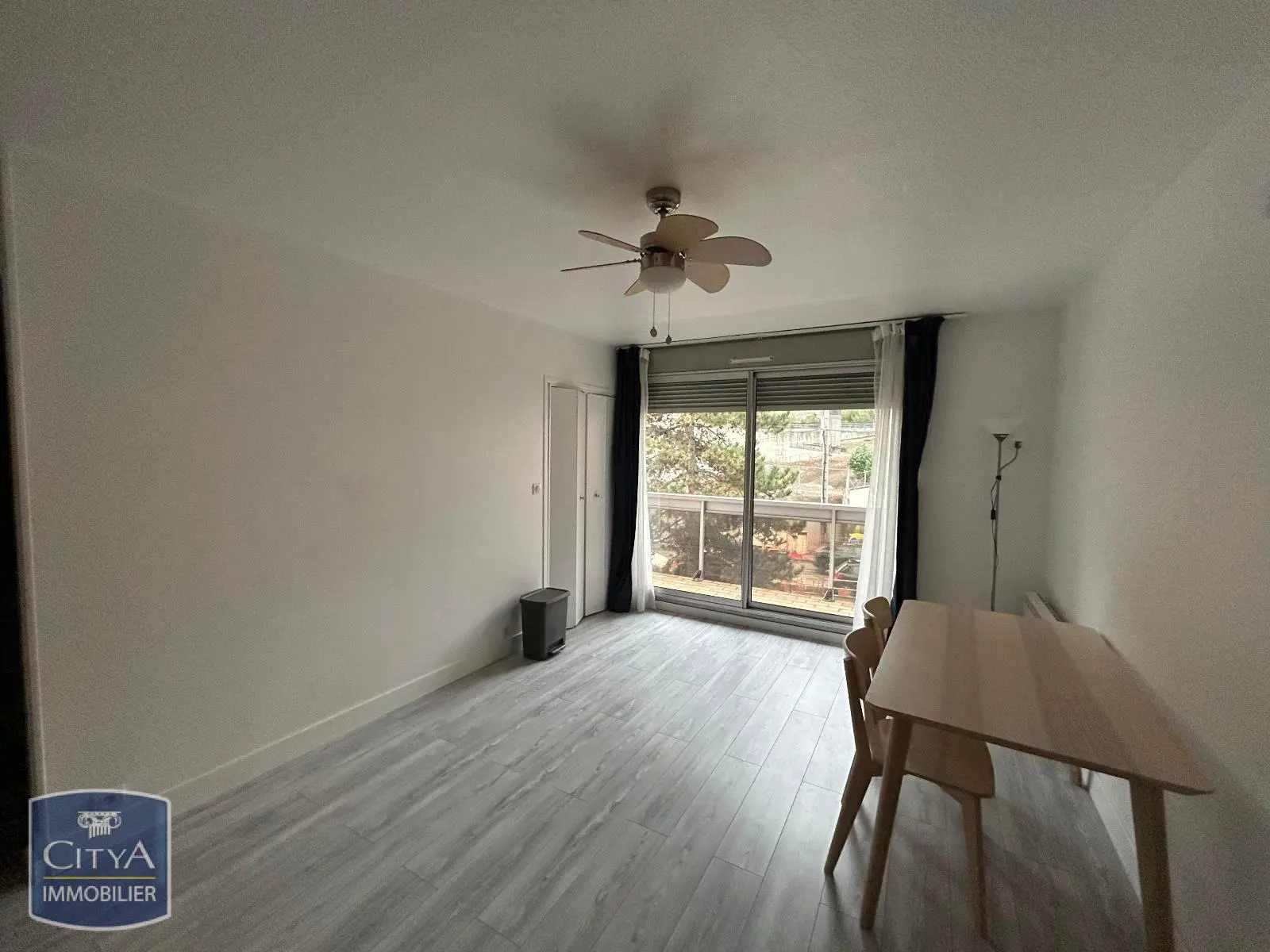 Photo 1 Appartement 1 pièce 24.07m²