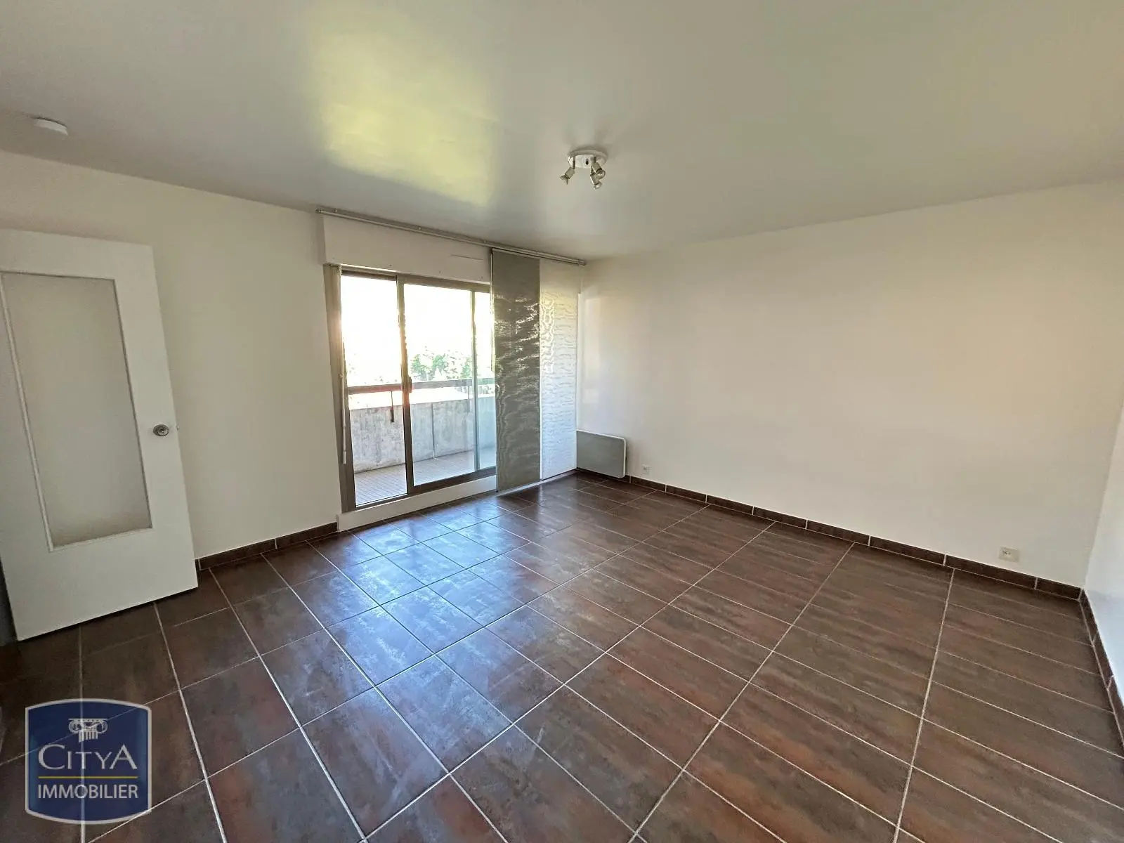 Photo 2 Appartement 1 pièce 32.86m²