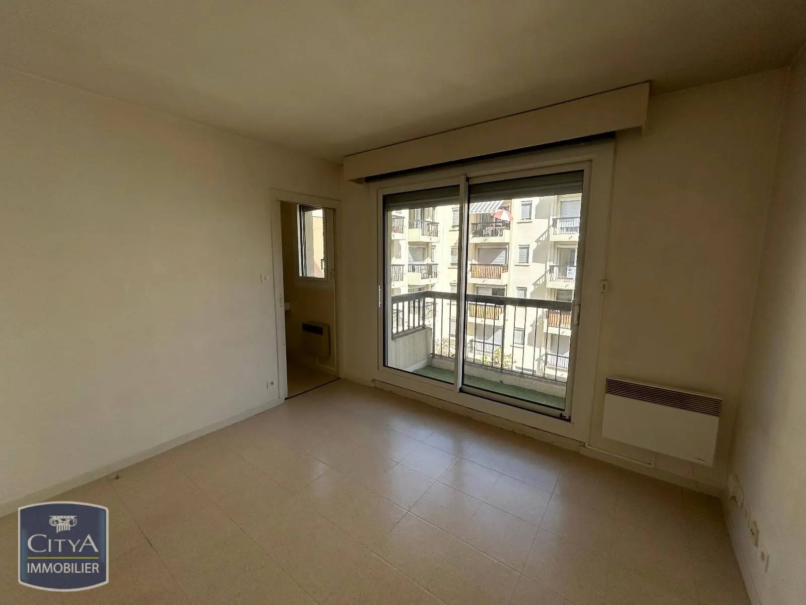 Photo 2 Appartement 1 pièce 26.59m²