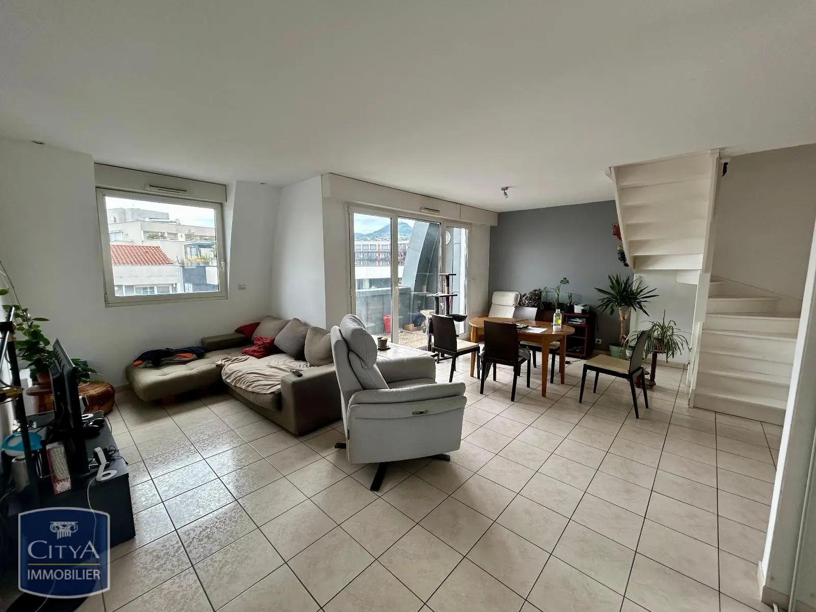 Photo 1 Appartement 4 pièces 100.11m²