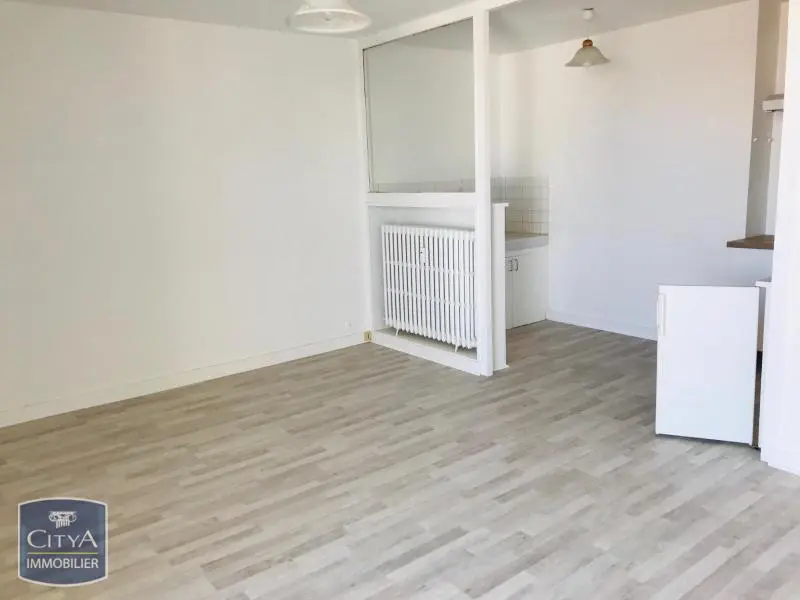 Photo 1 Appartement 1 pièce 33m²