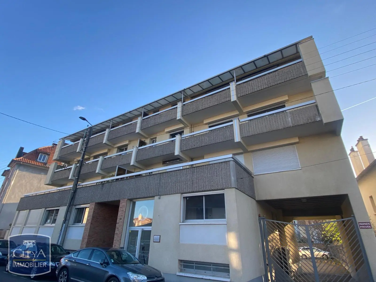 Photo 1 Appartement 1 pièce 31.81m²