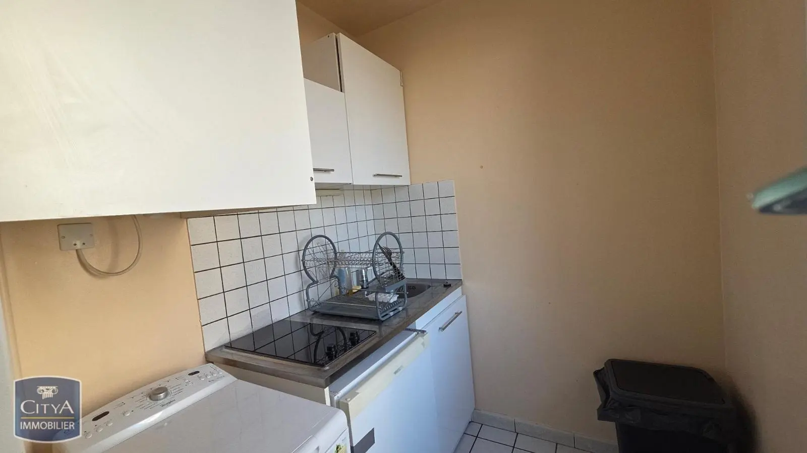 Photo 2 Appartement 1 pièce 24.86m²