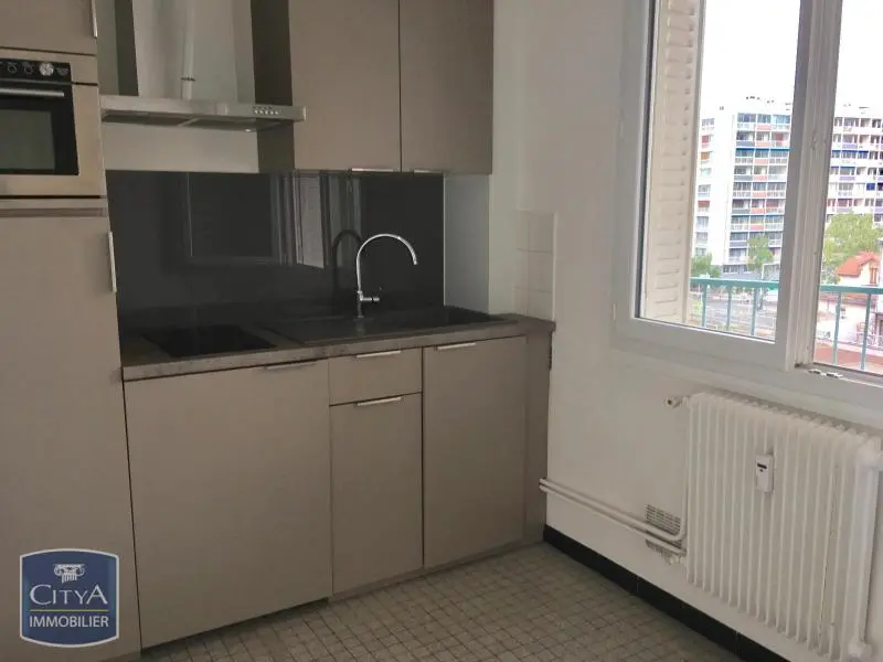 Photo 2 Appartement 1 pièce 24.39m²