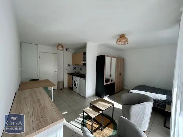 Photo 2 Appartement 1 pièce 27.85m²