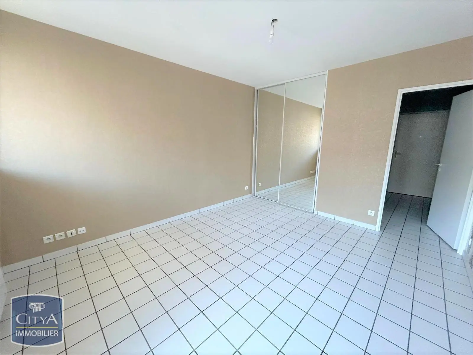 Photo 2 Appartement 1 pièce 26.53m²