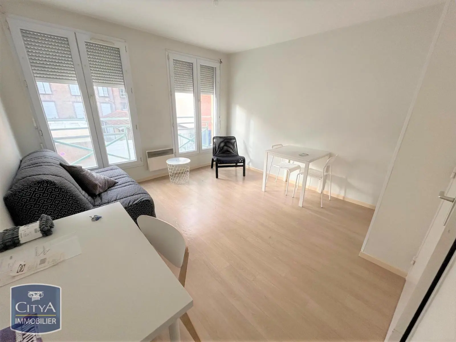 Photo 1 Appartement 1 pièce 19.77m²
