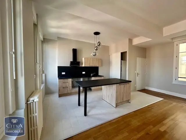 Photo 2 Appartement 3 pièces 76.82m²
