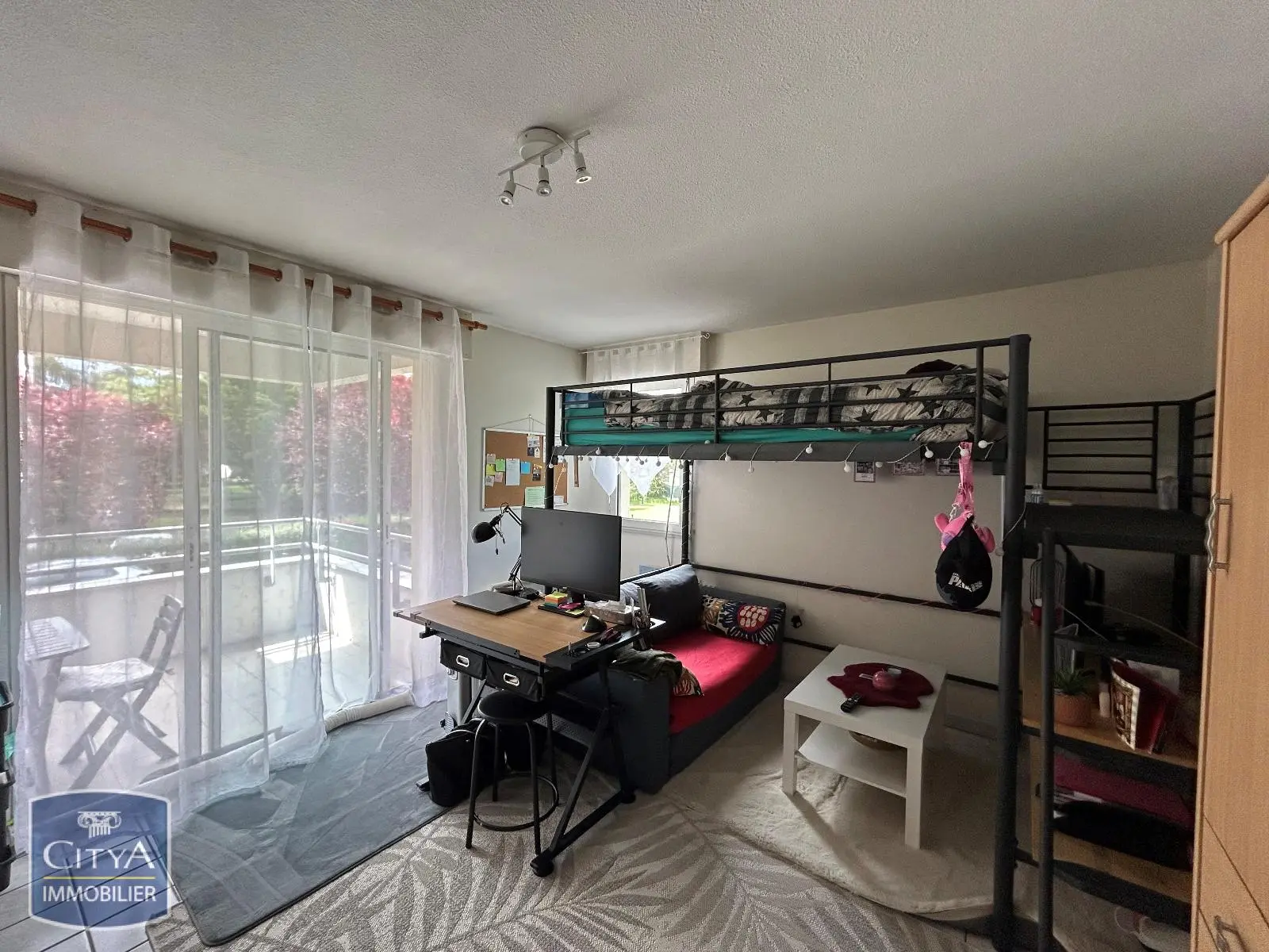 Photo 1 Appartement 1 pièce 29m²