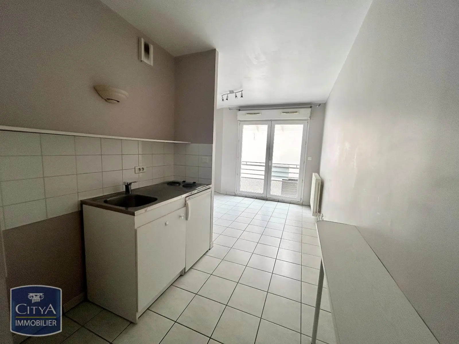 Photo 3 Appartement 1 pièce 23.72m²