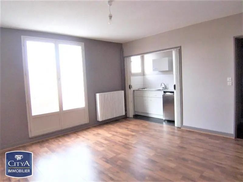 Photo 1 Appartement 1 pièce 26.7m²