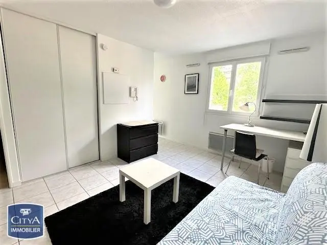 Photo 2 Appartement 1 pièce 28.04m²