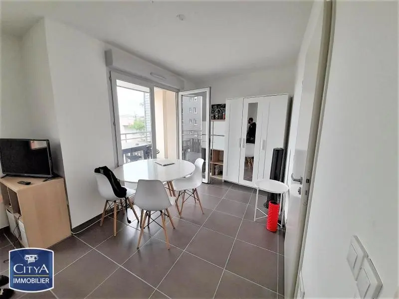 Photo 1 Appartement 1 pièce 25.27m²