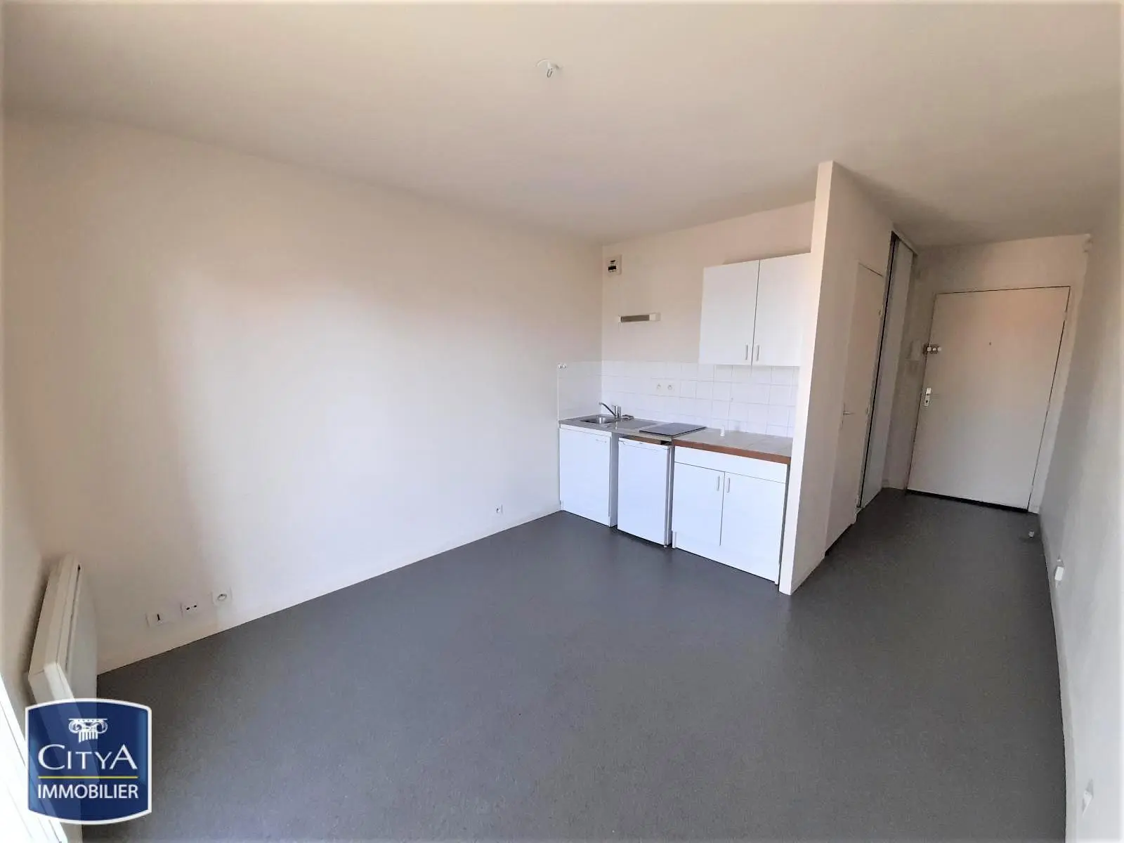 Photo 2 Appartement 1 pièce 19.84m²