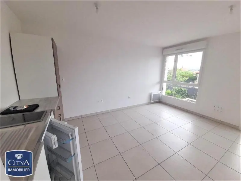 Photo 2 Appartement 1 pièce 33.68m²