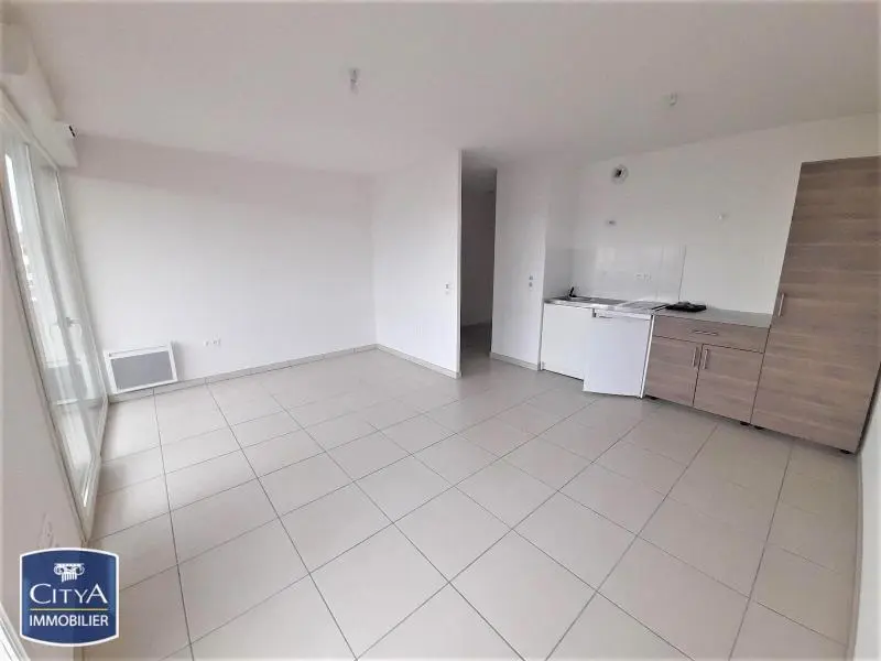 Photo 1 Appartement 1 pièce 33.68m²