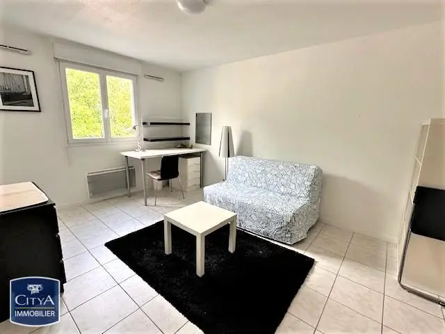 Photo 1 Appartement 1 pièce 28.04m²