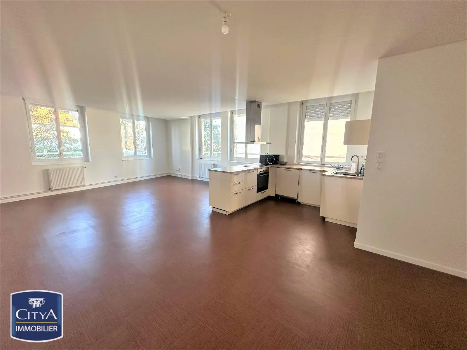 Photo 1 Appartement 4 pièces 111.32m²