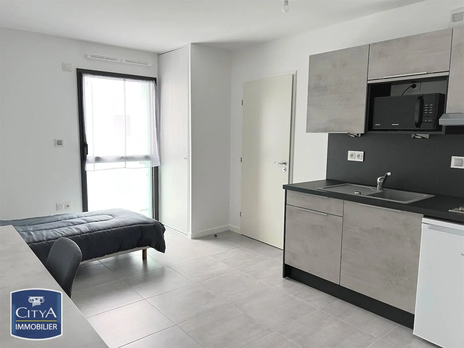 Photo 1 Appartement 1 pièce 23m²