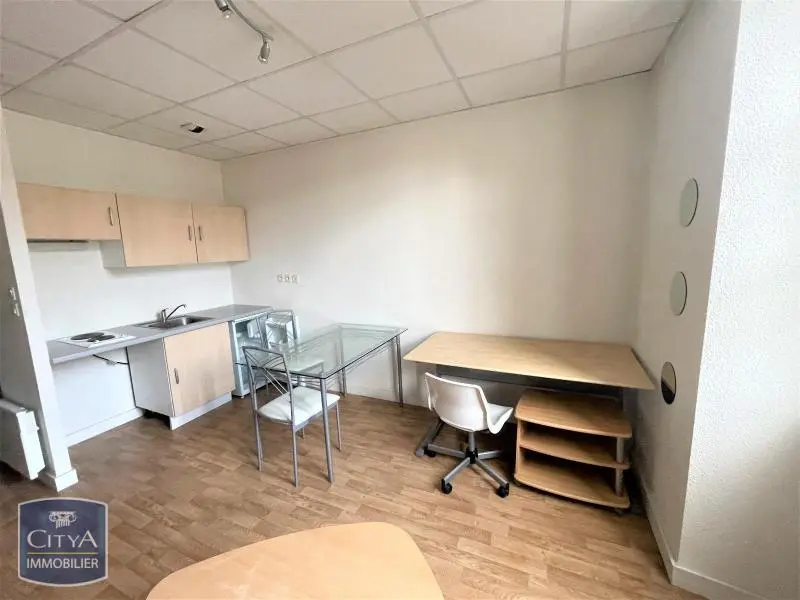 Photo 2 Appartement 1 pièce 19.61m²