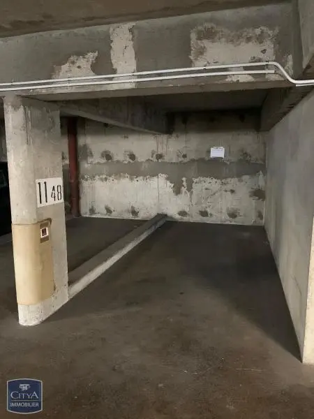 Photo 2 Parking
