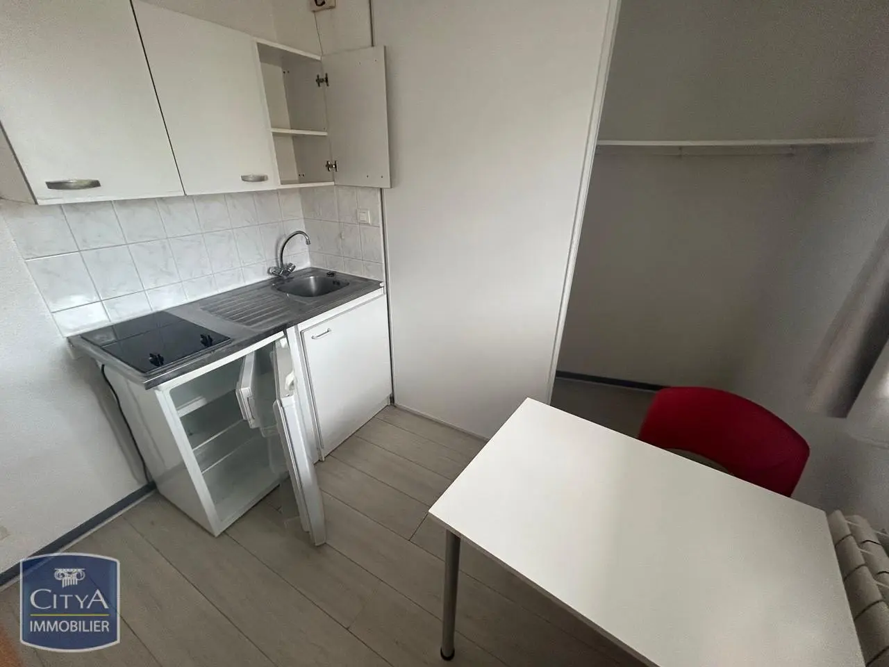 Photo 2 Appartement 1 pièce 23.33m²