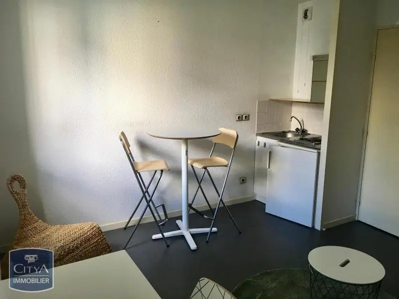 Photo 2 Appartement 1 pièce 18.84m²