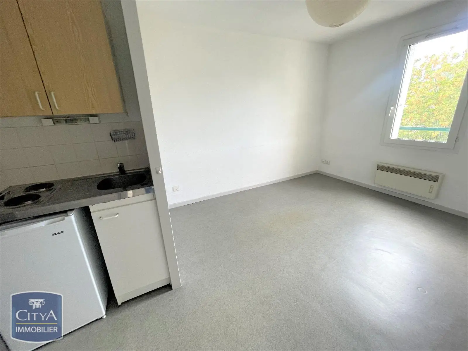 Photo 1 Appartement 1 pièce 18.37m²