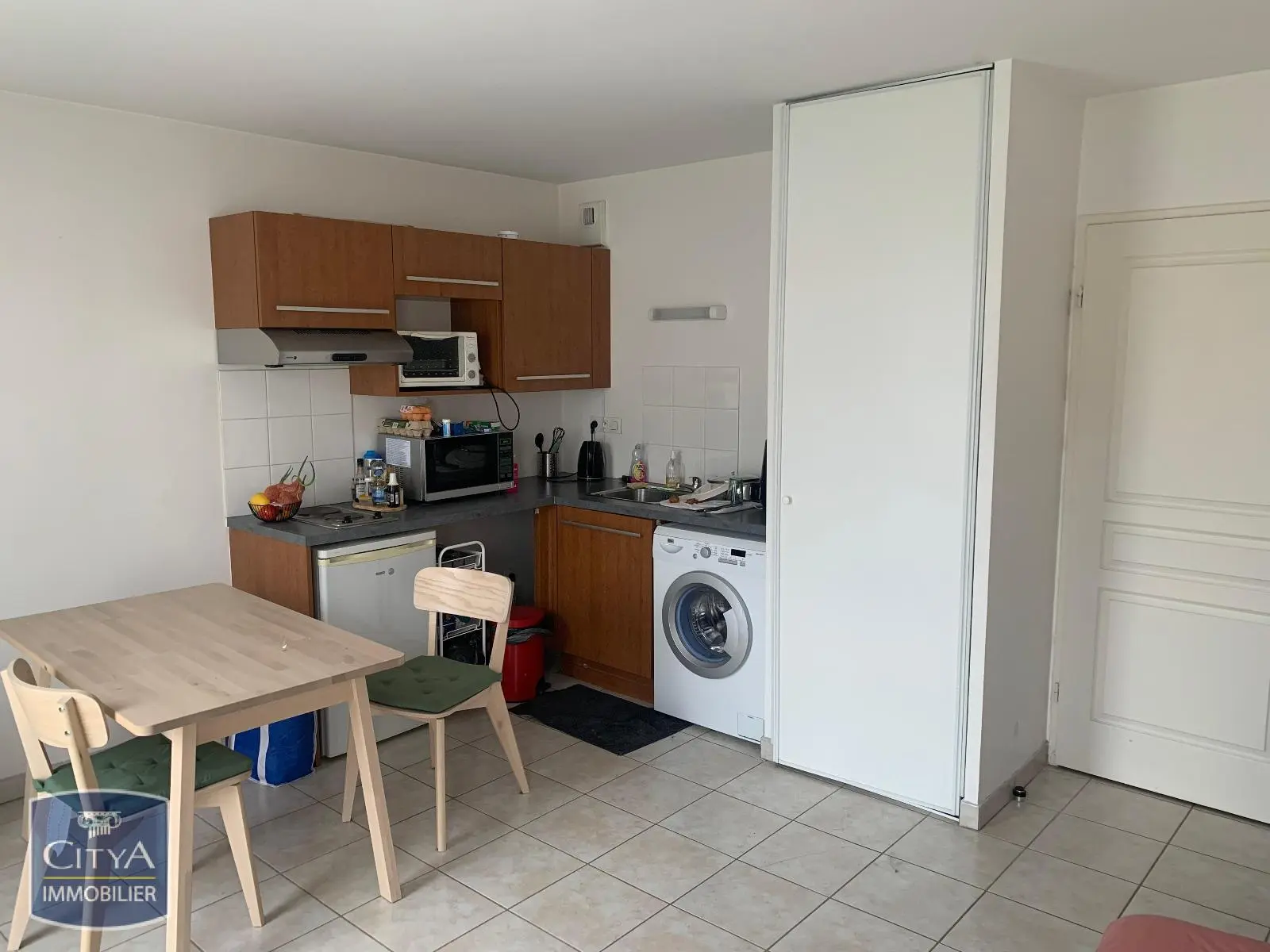 Photo 1 Appartement 1 pièce 24.82m²