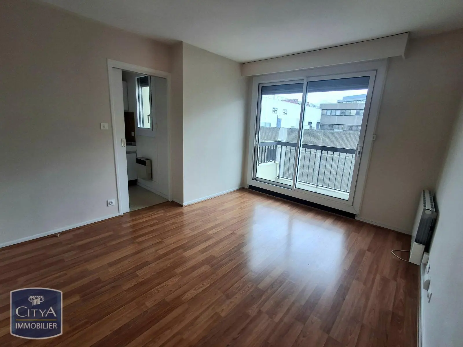 Photo 2 Appartement 1 pièce 22.42m²