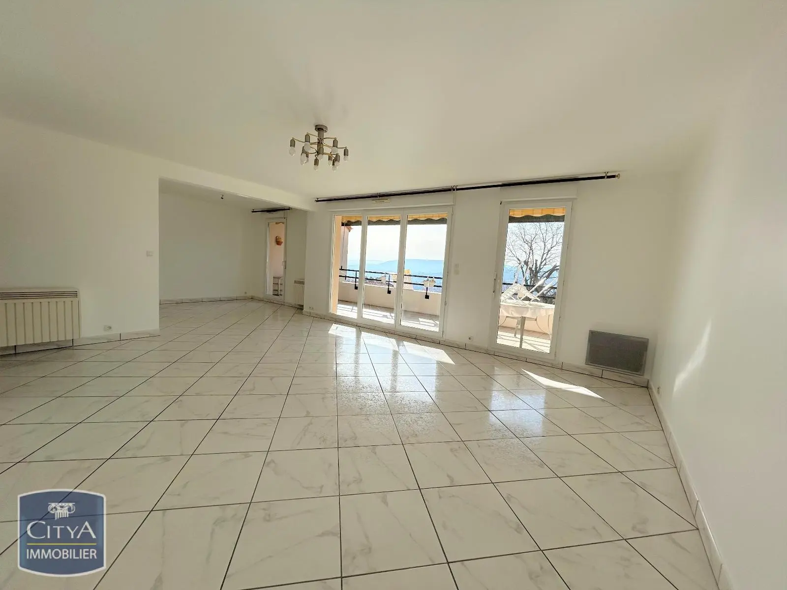 Photo 1 Appartement 5 pièces 123.33m²