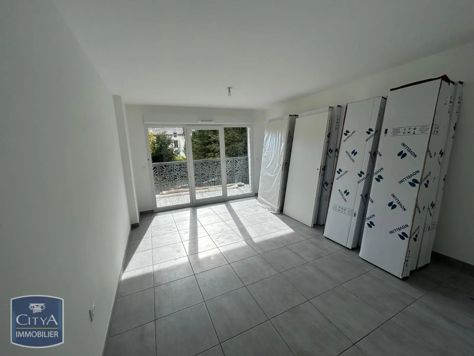 Photo 1 Appartement 1 pièce 28.69m²