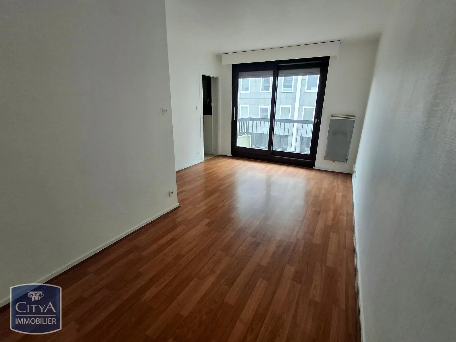 Photo 1 Appartement 1 pièce 25.06m²
