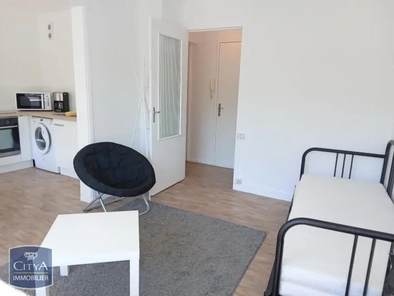 Photo 2 Appartement 1 pièce 27.6m²