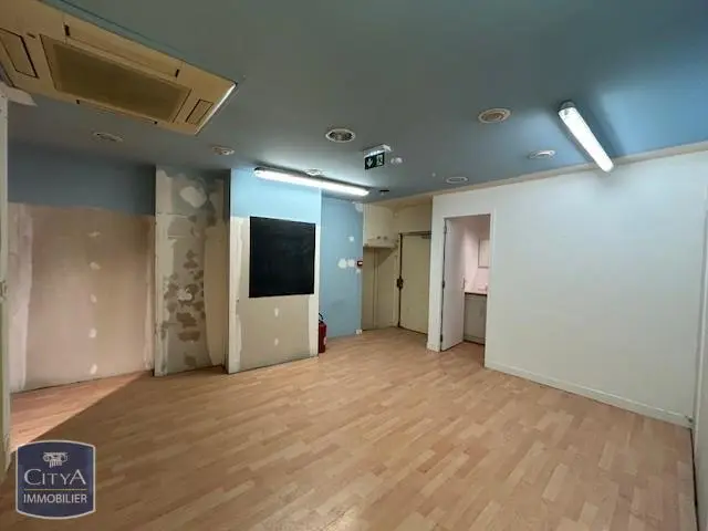 Photo 4 Local Commercial