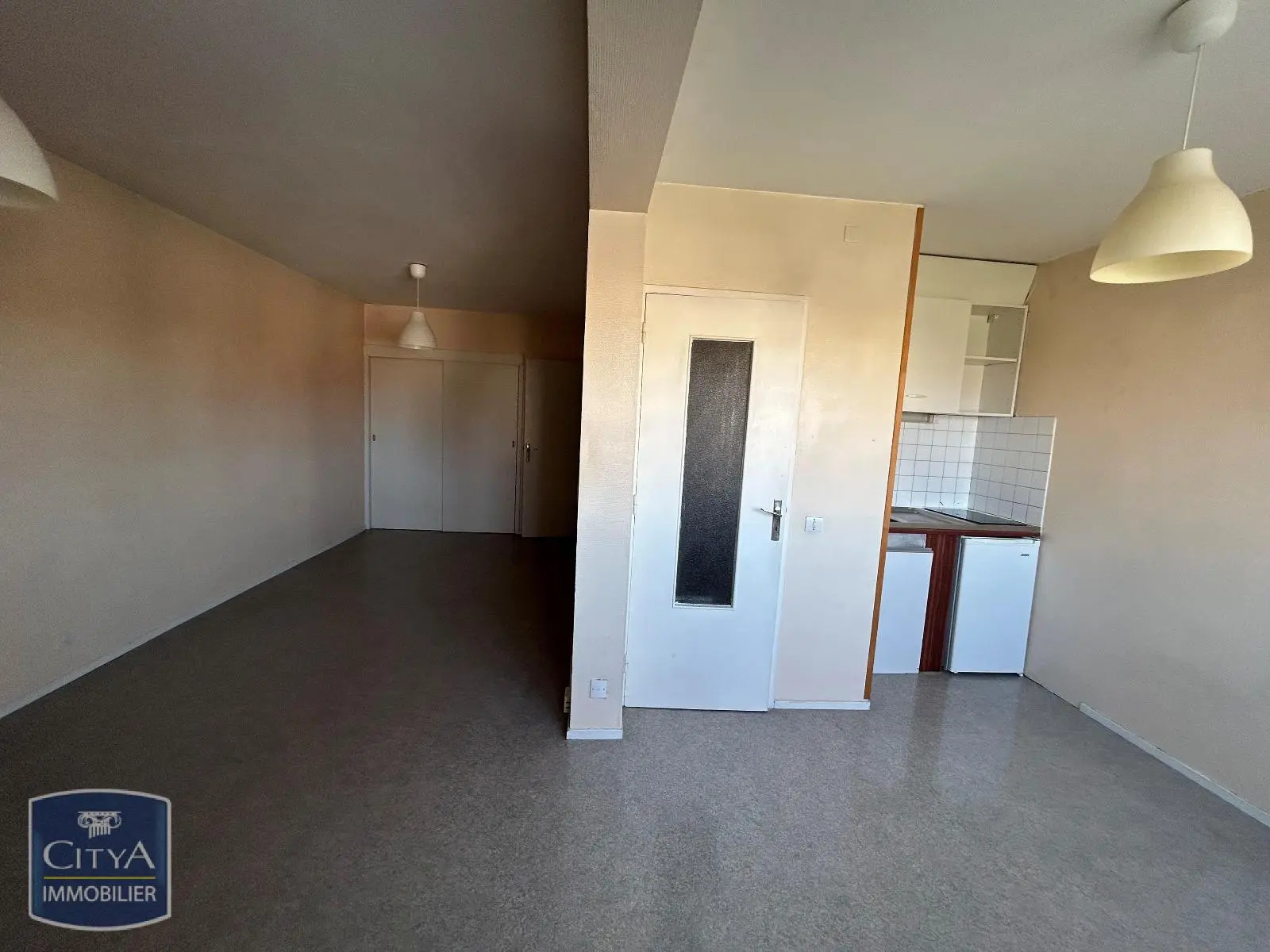 Photo 2 Appartement 1 pièce 33.58m²