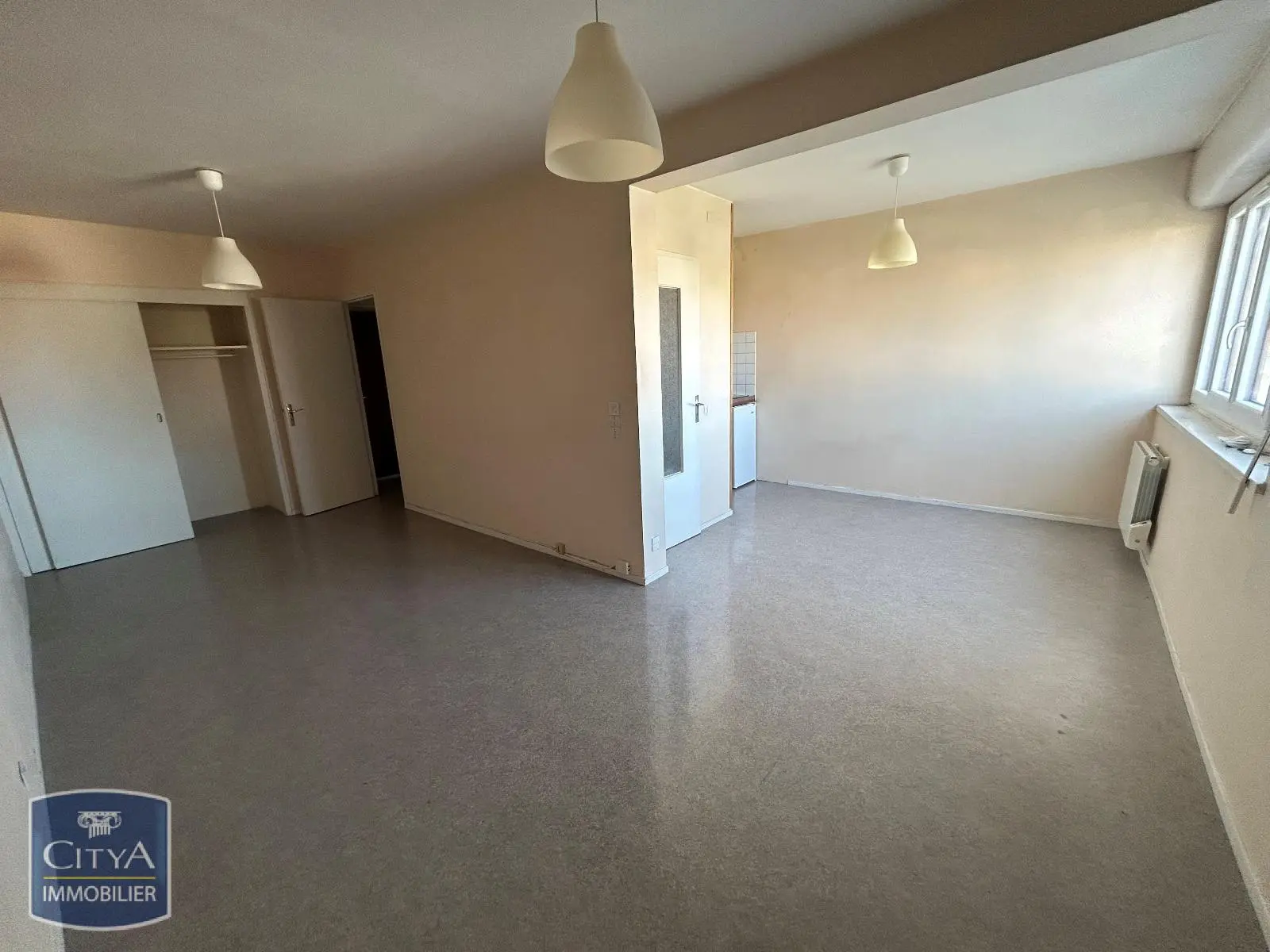 Photo 1 Appartement 1 pièce 33.58m²