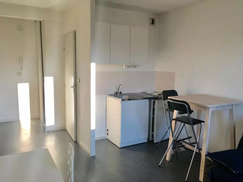 Photo 1 Appartement 1 pièce 20m²