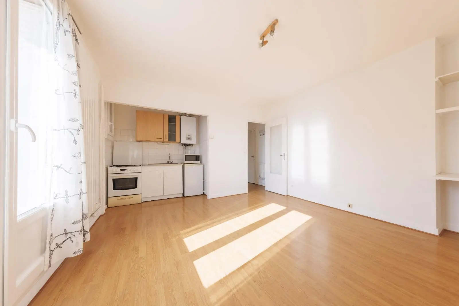 Photo 2 Appartement 1 pièce 26.37m²