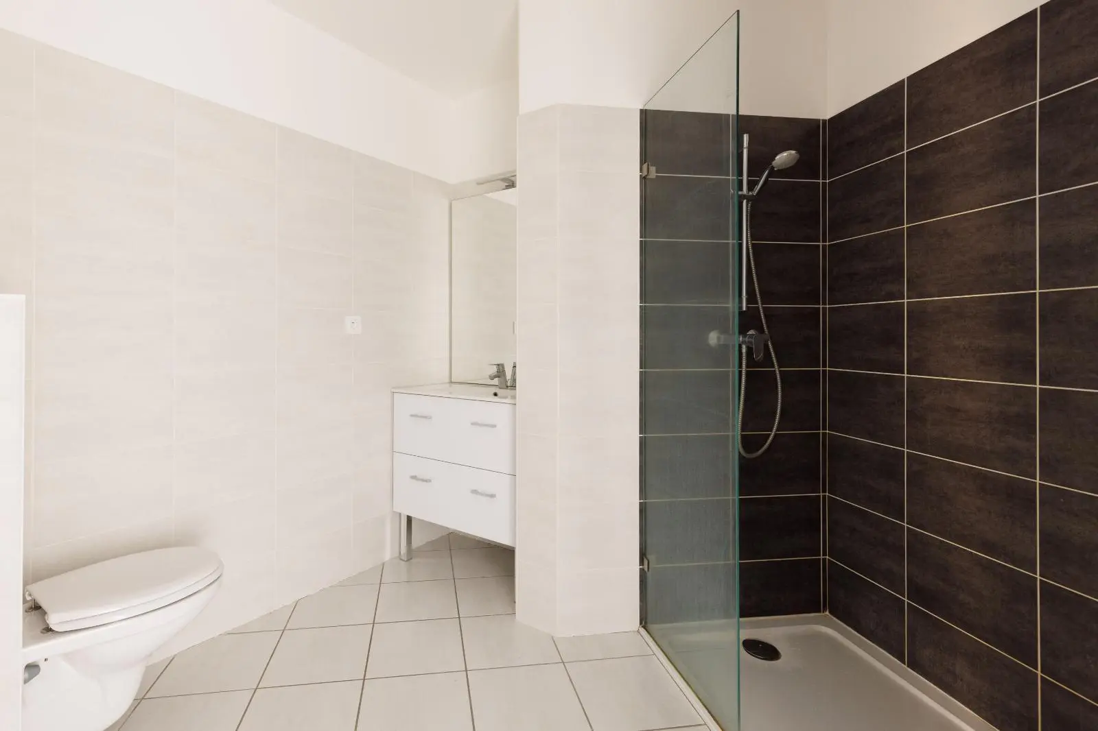 Photo 1 Maison 5 pièces 160m²