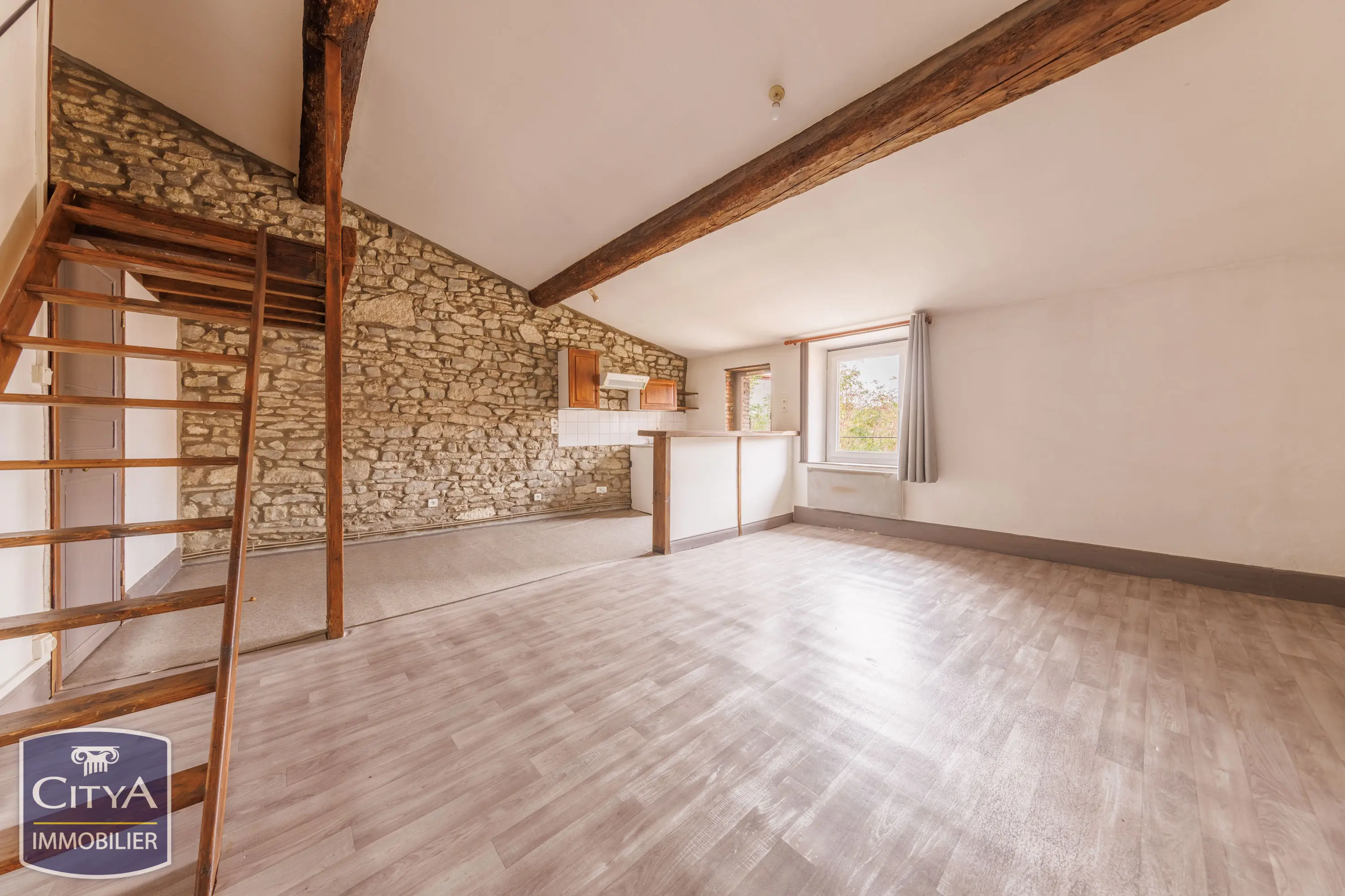 Photo 2 Immeuble 220m²