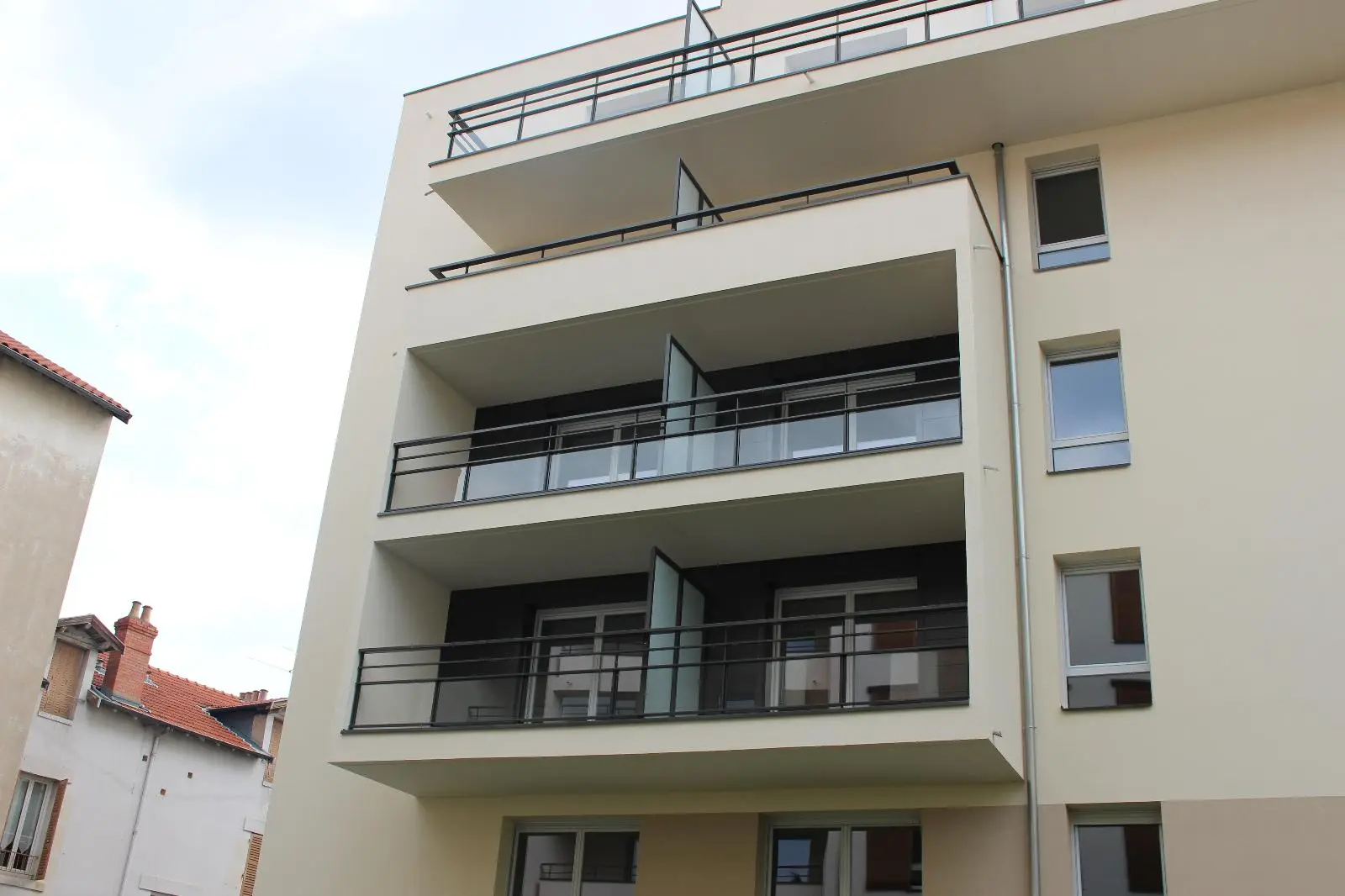 Photo 2 Appartement 1 pièce 30.39m²