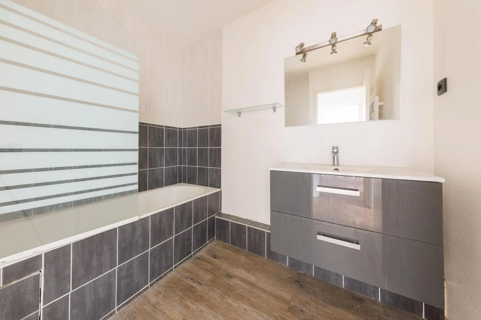 Photo 4 Appartement 2 pièces 56.13m²