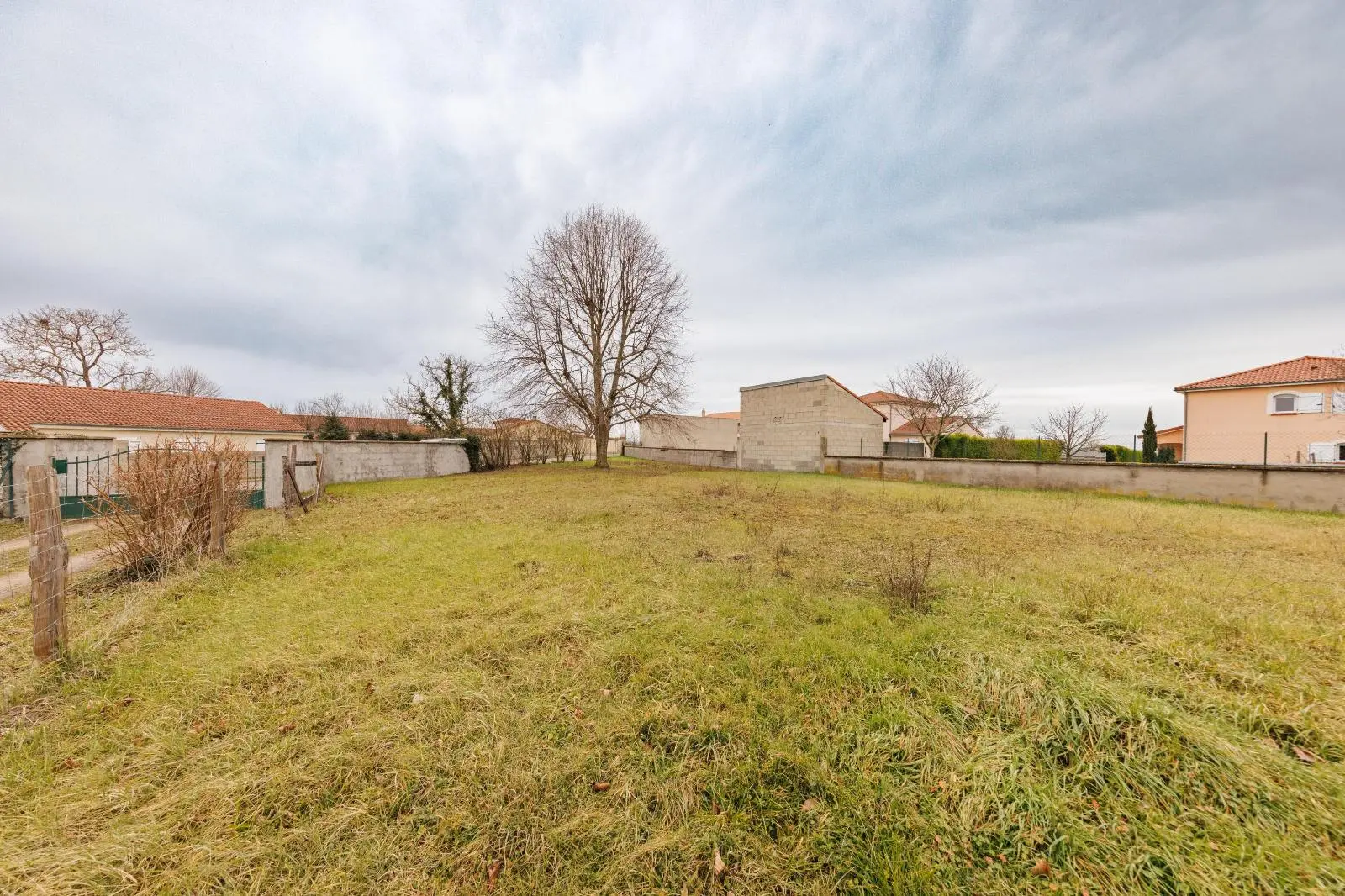 Photo 3 Terrain 569m²