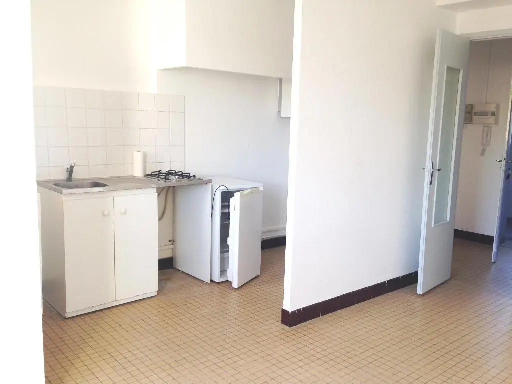 Photo 2 Appartement 1 pièce 27.95m²