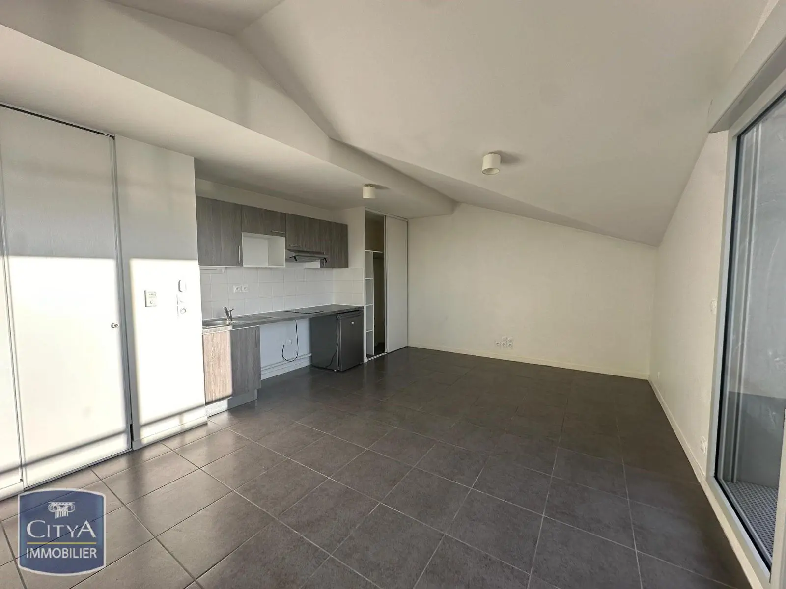 Photo 3 Appartement 1 pièce 33.28m²